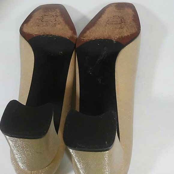 Women's creme stuart weitzman heels size 6 1/2 A A - Picture 4 of 7